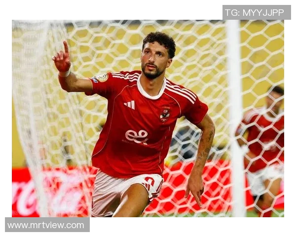 全球最早足球明星的传奇人生与历史影响探秘 全球最早足球明星的传奇人生与历史影响探秘